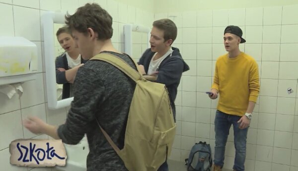 Potrąciłeś samochodem dwie dziewczyny?